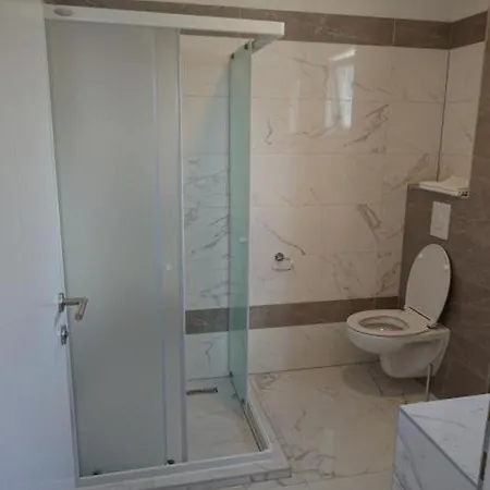 Pavkovic Pensionat 2*